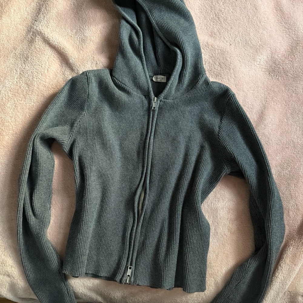 like new Brandy Melville / J Galt Dark Grey Ribbed Zip up